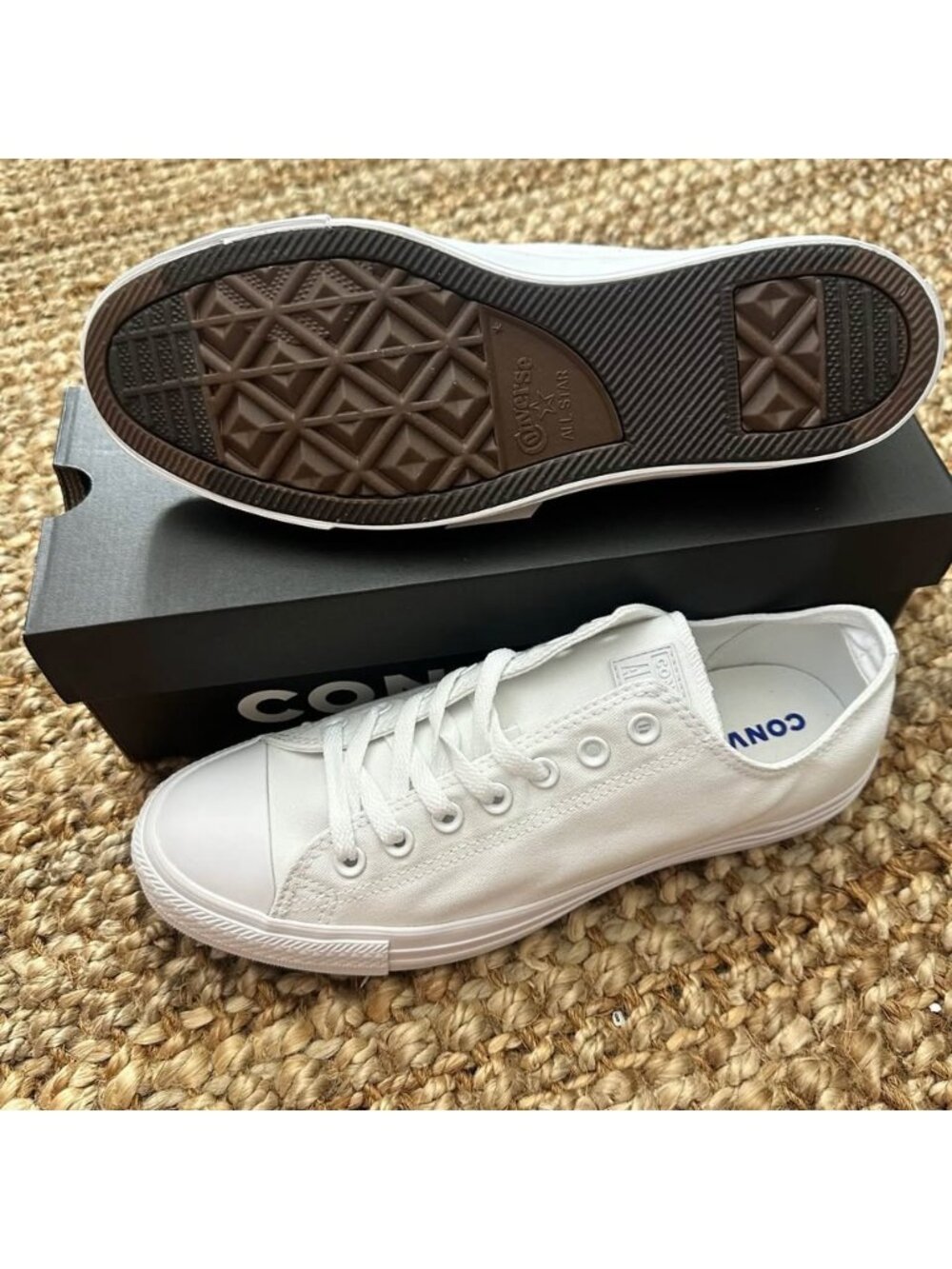 Unisex Converse Chuck Taylor All Star Classic Low Too White Size 9.5M 11.5W